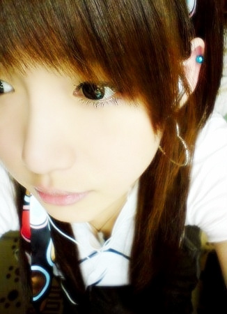 �ഺ��ŮCRO�����