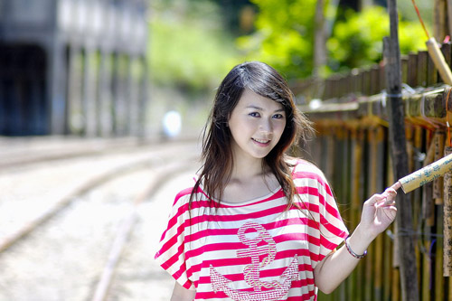 YOKO��Ů·��ٻӰ