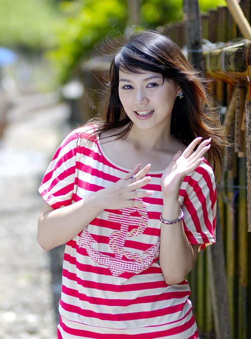 YOKO��Ů·��ٻӰ