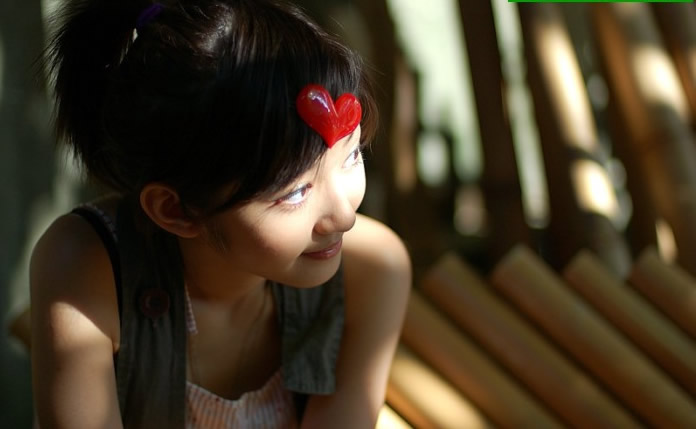 �ɰ��Ĵ��۾�С��Ů�����ഺ