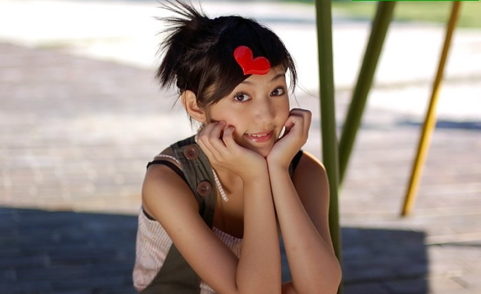 �ɰ��Ĵ��۾�С��Ů�����ഺ