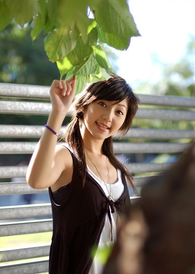 �ɰ��Ĵ��۾�С��Ů�����ഺ