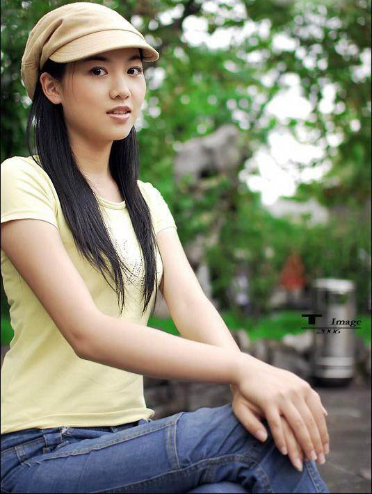 ��ˬ������У԰Ů��