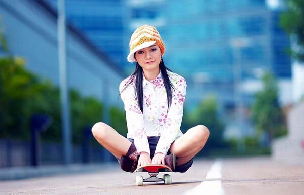 �滬��Ļ���Ư��MM