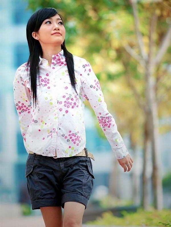 �滬��Ļ���Ư��MM