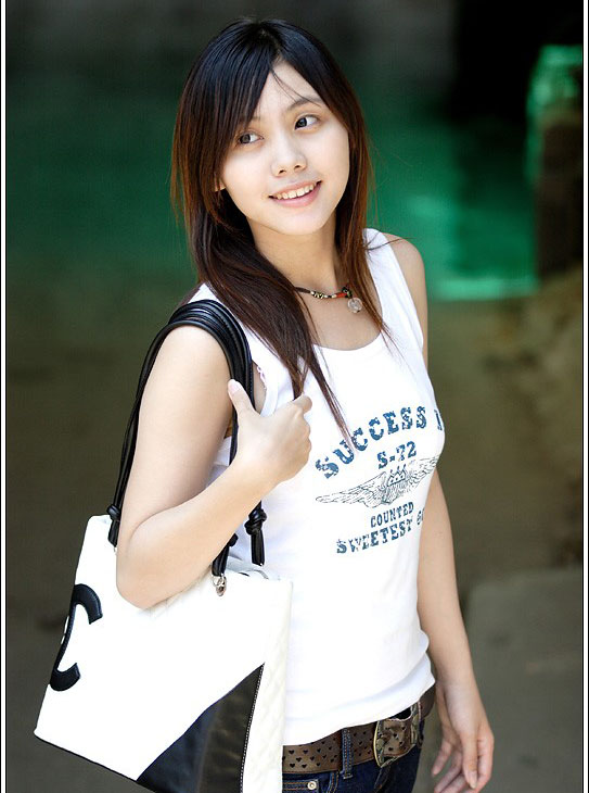 �����崿����Ȼ�����¸о��Ŀɰ�MM