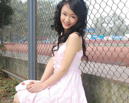 ��׼�İ�������Ů