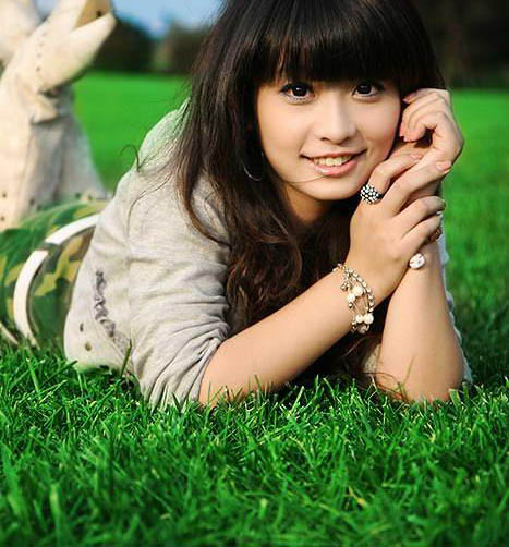 �ഺʱ���޵�Ư����Ů����MM