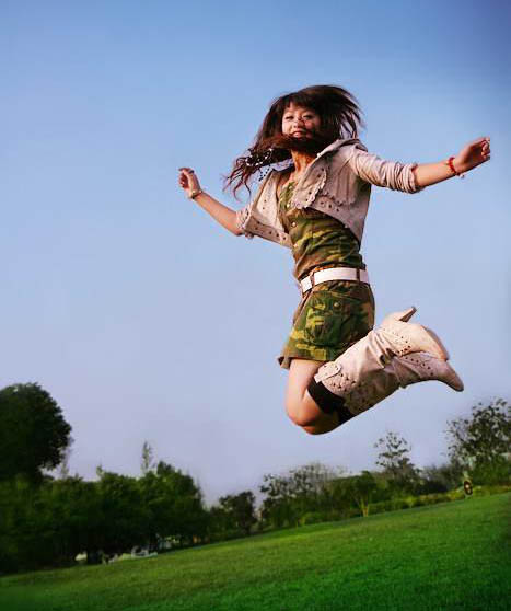 �ഺʱ���޵�Ư����Ů����MM