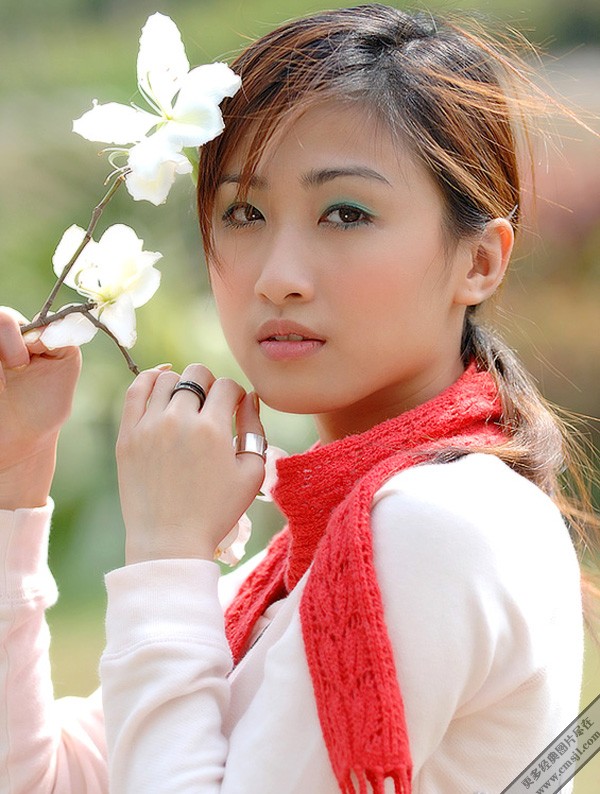 ˮ��Ư�������Ů��