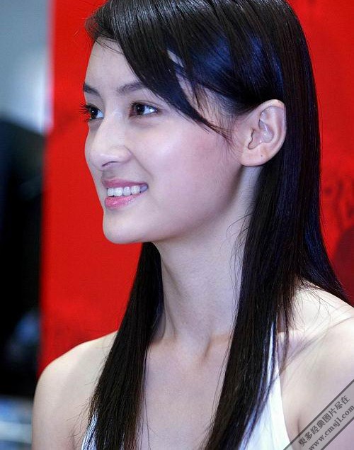 ������Ϸ������Ů��Tina