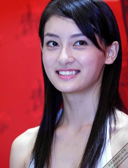 ������Ϸ������Ů��Tina