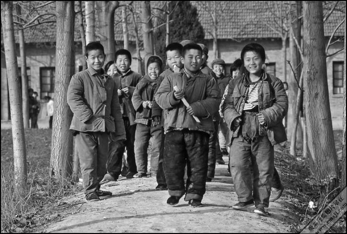 �ڰ���Ƭ����