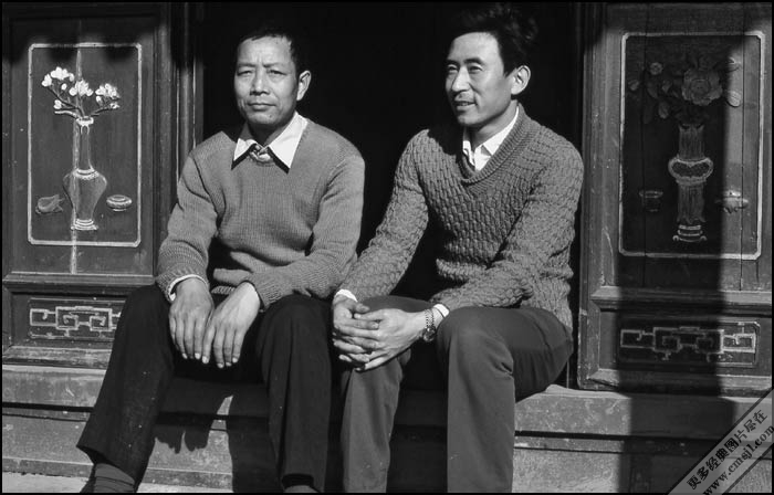 �ڰ���Ƭ����