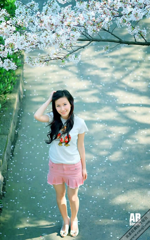 ӵ�������Ů��