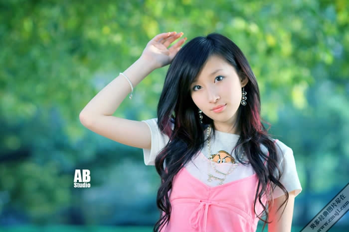 ӵ�������Ů��