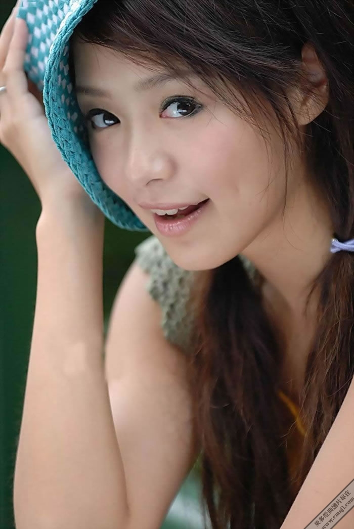 ��ɫ����