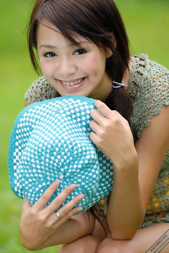 ��ɫ����