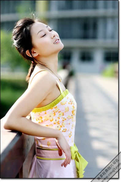 ����Ů��