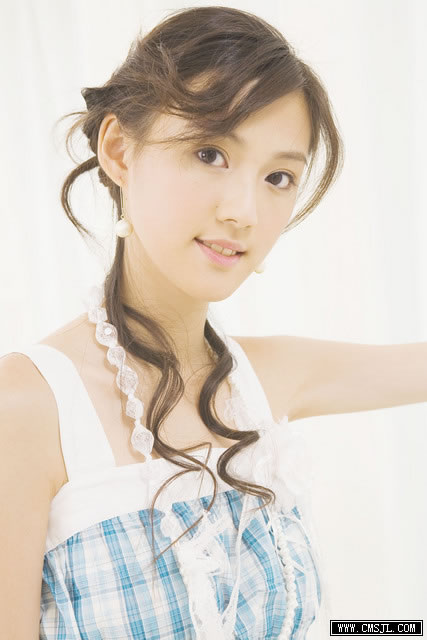 �崿��С��Ů