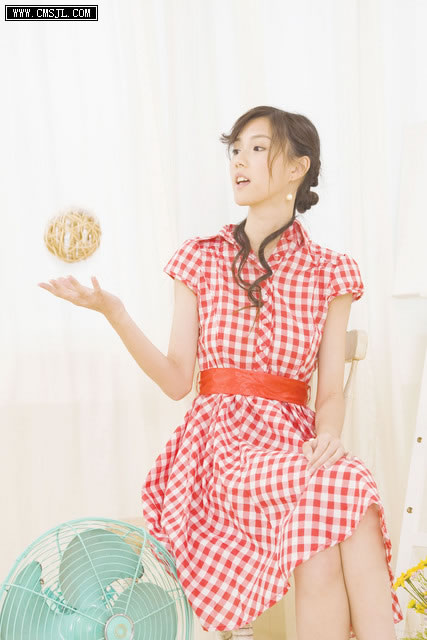 �崿��С��Ů