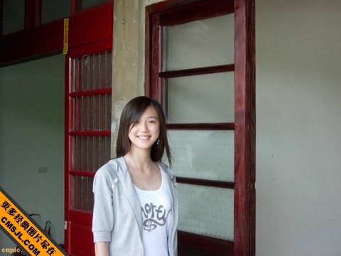 ̨�����紿��У԰��Ů������