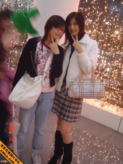 ̨�����紿��У԰��Ů������