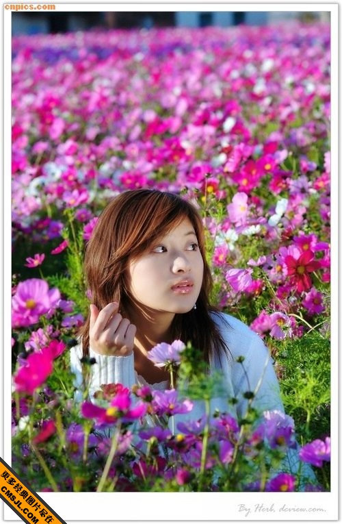 �뻨���޵�����Ư����Ů