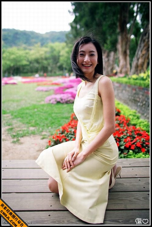 ��ͷʱ�д���С��Ů