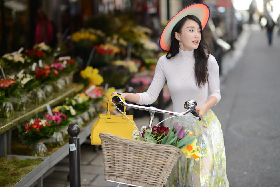 ��ᰴ���д��ɫ�ʳ��� ӵ�������������� 