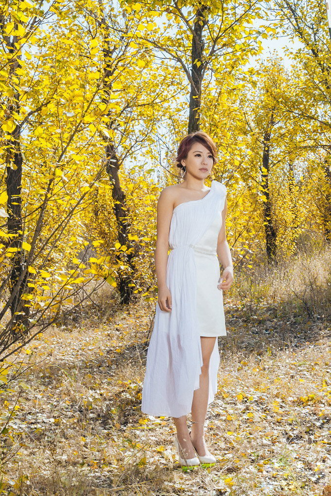 ������ɫɴȹд�� С¶�����չʾŮ��ζ 