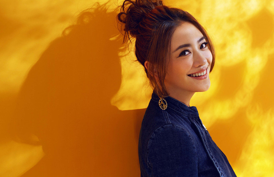 ����Ӧ�ɶ���������Ů�� ��ת��in�ﶬʱ����ҹƬ 